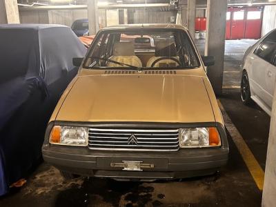 Berline : Citroën Visa Club 1984