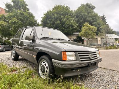 Berline : Opel Corsa GT 1986
